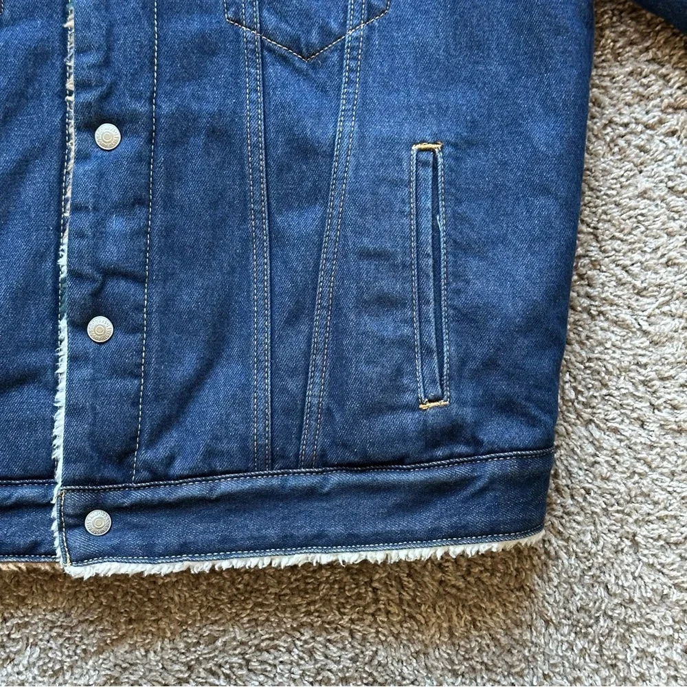 LEVIS REVERSIBLE VINTAGE RELAXED FIT SHERPA TRUCKER JACKET MENS SIZE MEDIUM NEW - Picture 6 of 10
